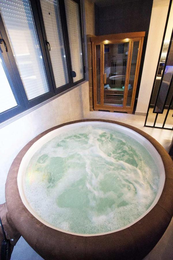 Jacuzzi Sauna SelfCheckIn Mystic Mostar Esterno foto