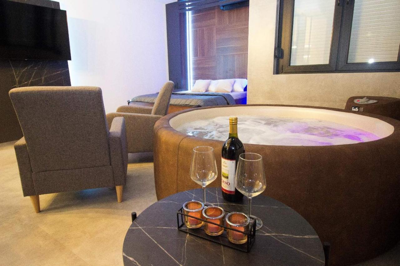 Jacuzzi Sauna SelfCheckIn Mystic Mostar Esterno foto